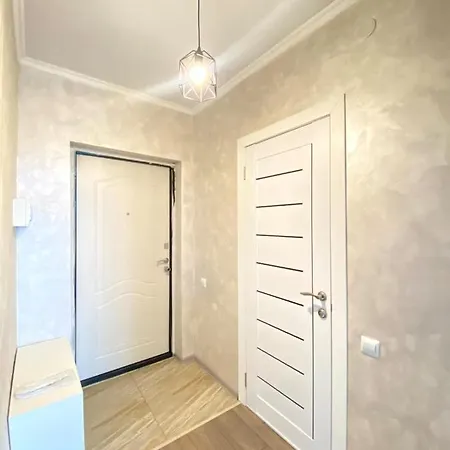 Medinahotelkz, #69, Вид На Горы И Закат, До Арбата 15 Мин Пешком, Halal Almaty Exterior photo