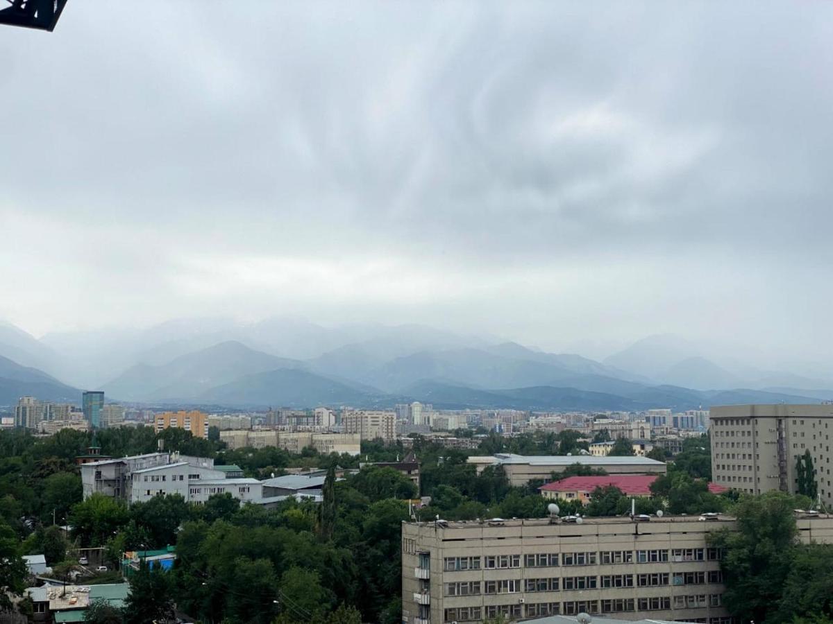 Medinahotelkz, #69, вид на горы и закат, до арбата 15 мин пешком, Halal *