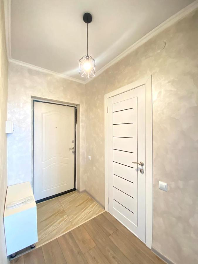 Medinahotelkz, #69, вид на горы и закат, до арбата 15 мин пешком, Halal Apartment *